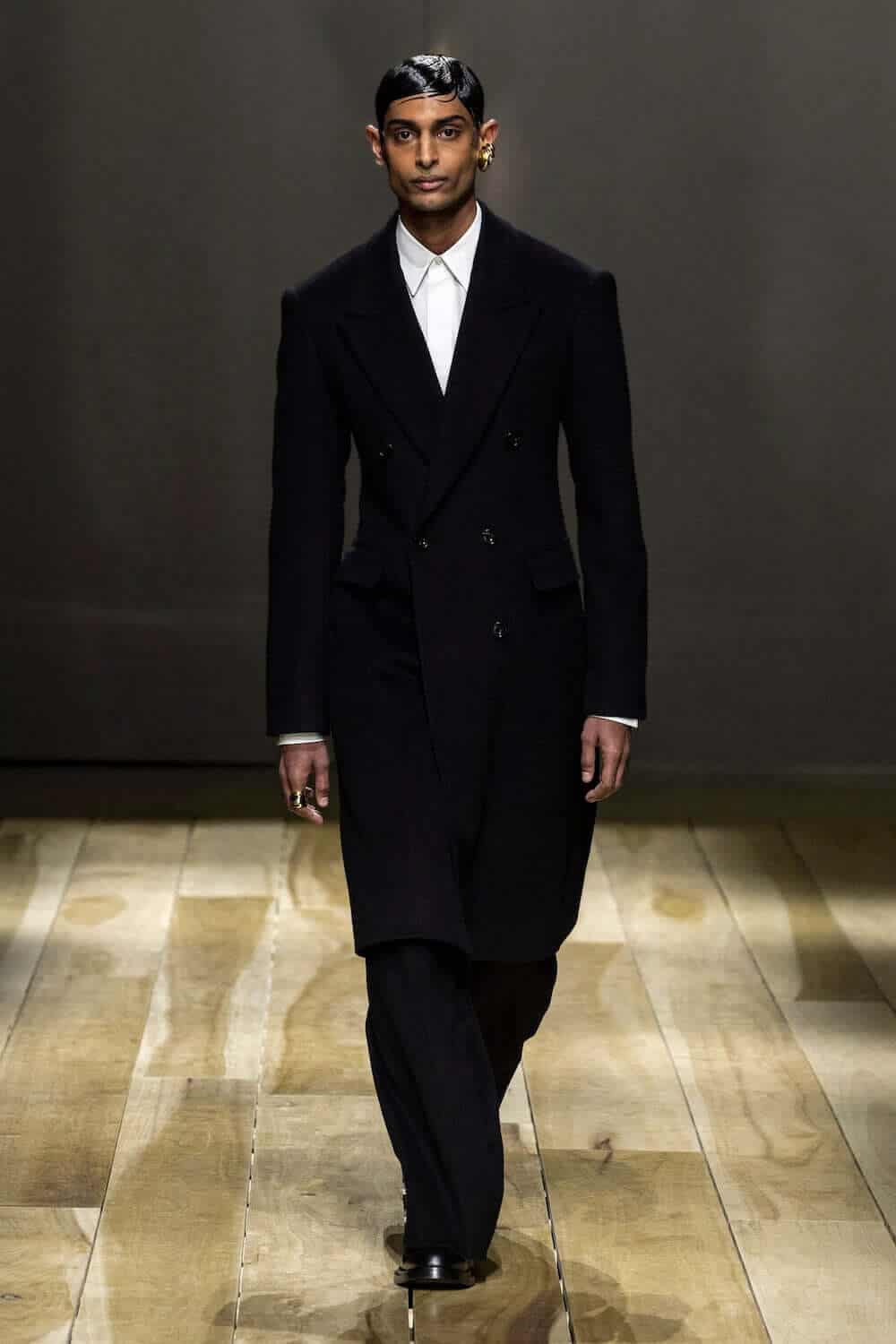 Alexander McQueen: Ready-To-Wear AW23 - 10 Magazine